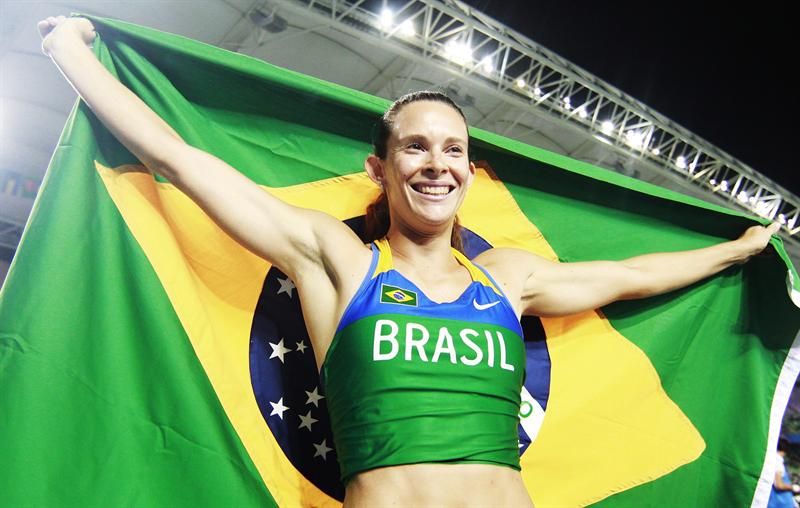 Brasileira celebra o primeiro título mundial | DIEGO AZUBEL/EFE