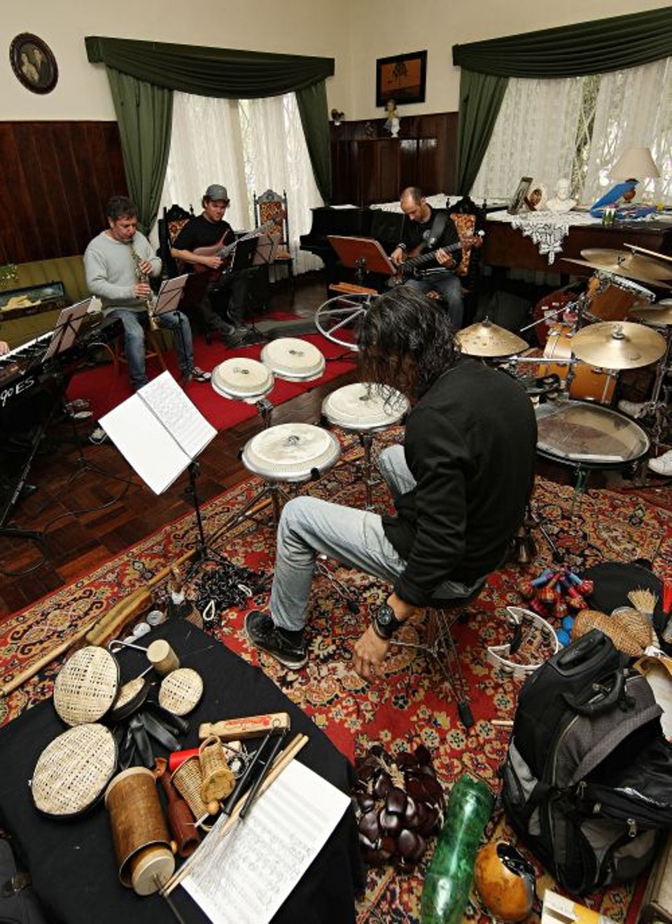 O sexteto Hélio Brandão, durante ensaio: show maravilhoso | Valterci Santos/Gazeta do Povo