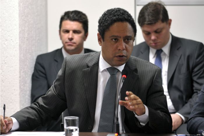 Apesar dos atrasos, ministro mantém otimismo em relação às obras da Copa | Renato Araújo/ABr
