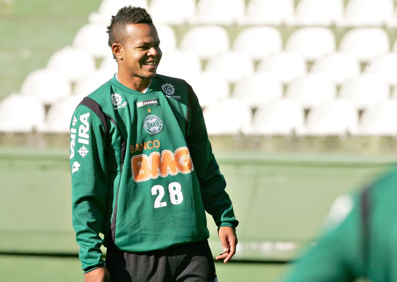 O centroavante Bill teve grande atuação e marcou um dos gols alviverdes na goleada por 6 a 0 sobre o Palmeiras, na épica noite de 5 de maio, no Couto Pereira: Não mudou nada, garante o camisa 9 | Antônio More / Gazeta do Povo