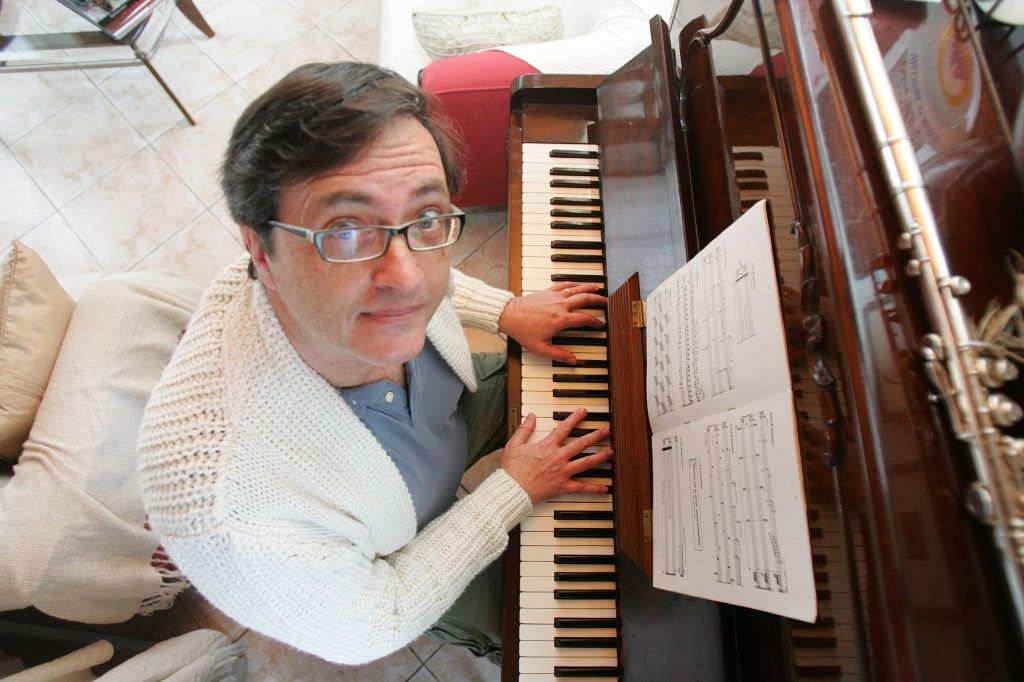 O compositor Dottori, diretor artístico da Bienal, quer integrar Curitiba ao novo universo musical | Ivonaldo Alexandre/Gazeta do Povo