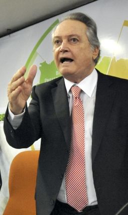 Rossi: ministro diz que usou jato em raras ocasiões e sempre de carona | Elza Fiúza/ABr