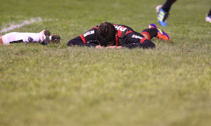 Mesmo jogando em casa, o Atlético não teve competência para evitar a derrota para o xará mineiro | Hedeson Alves/ Gazeta do Povo
