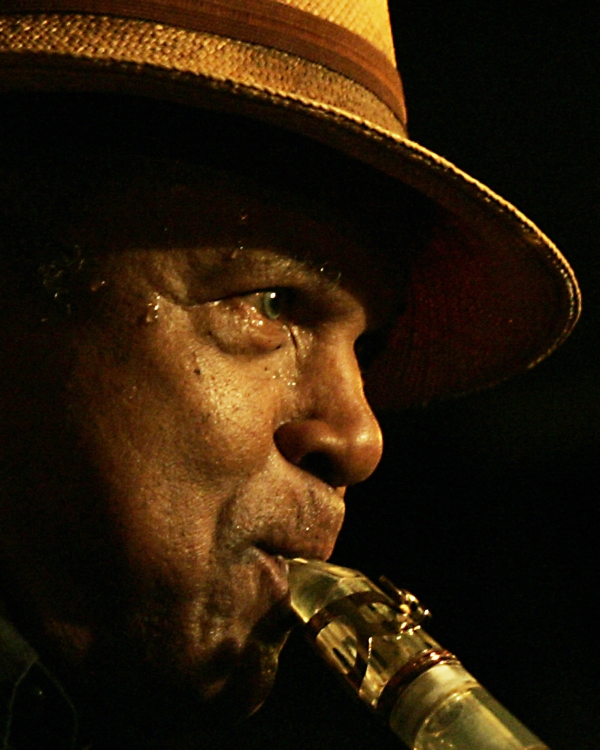 A personalidade do músico paulista é revelada em pequenos detalhes: a autora descreve expressões corporais e narra momentos do cotidiano de Paulo Moura | Ana Araujo/Divulgação