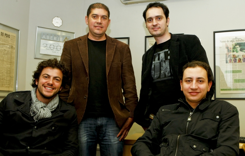 Criadores da rede: Lorenzo Madalosso (à esquerda), Luis Resende Junior, Luis Carlos Junior e Ohmar Tacla | Antônio Costa/ Gazeta do Povo