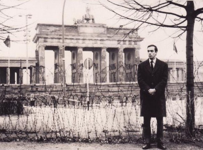 O jornalista esteve inclusive num trecho em que havia o reforço de arame farpado | 