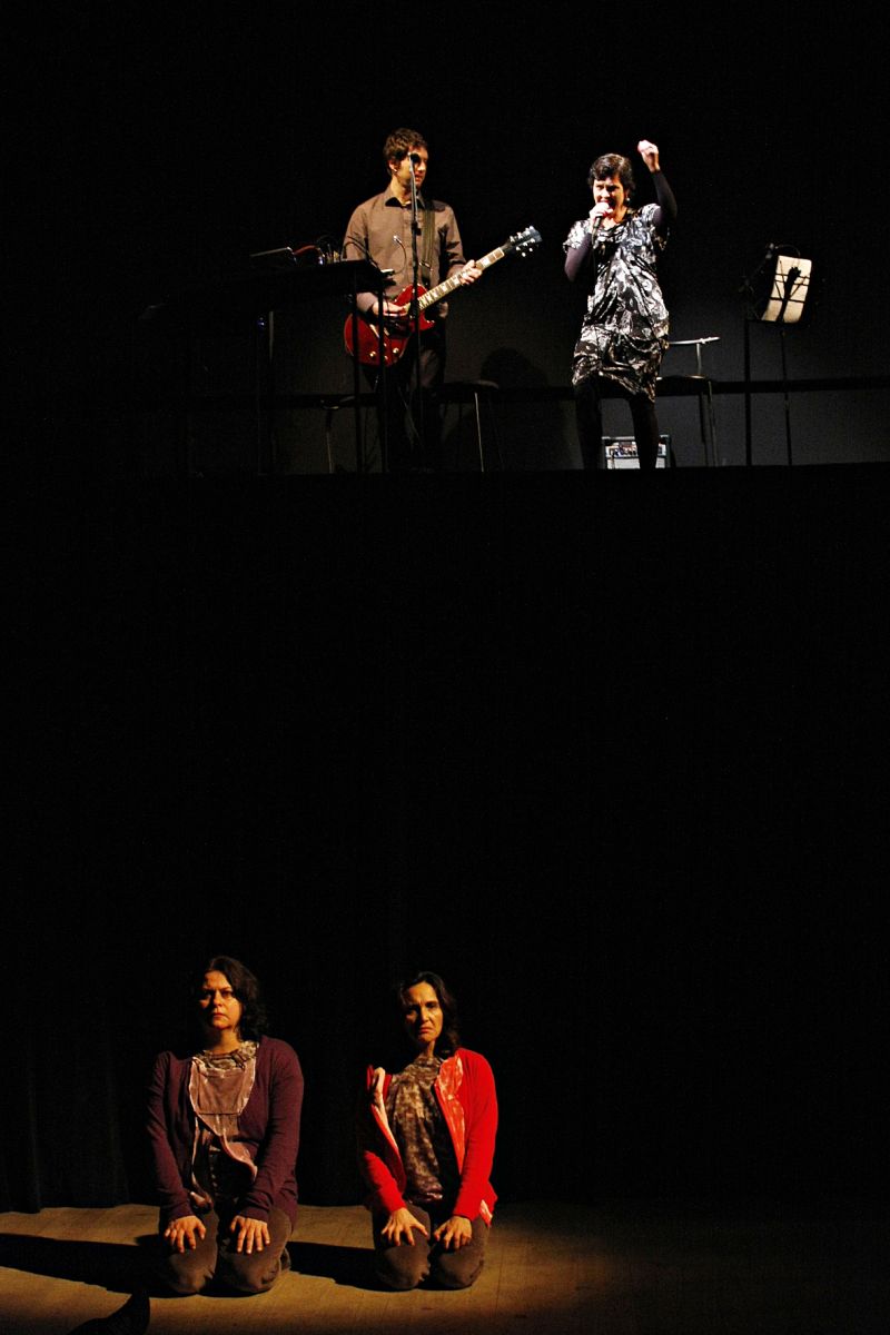 A interpretação de canções de Chico Buarque é um ponto alto da peça | Elenize Dezgeniski/Divulgação