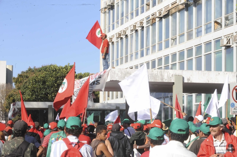 Via Campesina no Ministério da Fazenda, no dia da Jornada Nacional de Luta: ação em todo Brasil por mais assentamentos | Wilson Dias/AGBr