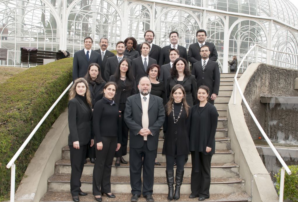 O Madrigal Brasil reúne alguns dos melhores cantores da cidade | Cassio A. Andrade/Divulgação