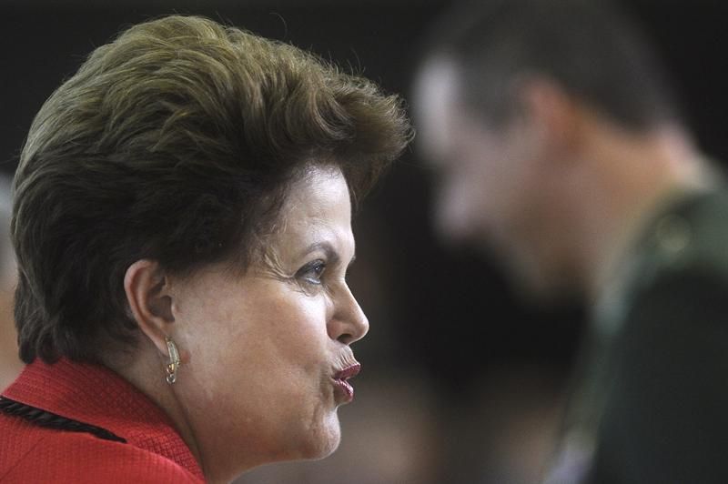 A presidente brasileira, de 63 anos, é descrita como a primeira mulher a comandar a maior economia da América Latina | Fernando Bizerra Jr./EFE