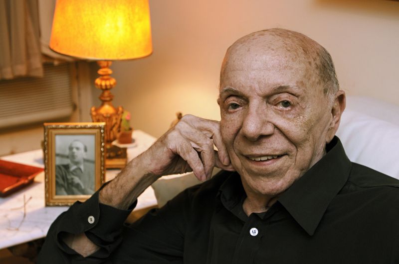 Ítalo Rossi, o Alfred da novela Senhora do Destino (2004), de Aguinaldo Silva | Divulgação