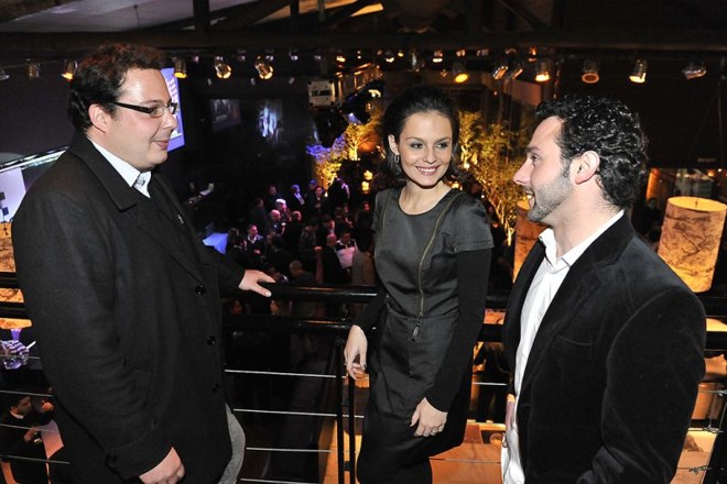 Os executivos Caio Napoli (à esq.), Bianca Miranda e Felipe Bergamaschi, da incorporadora PDG Sul  segmento econômico, reuniram as equipes de vendas das imobiliárias Avance, Dimensão e Galvão na última quinta-feira, no Taboo, para comemorar os resultados nas vendas no primeiro semestre do ano | 