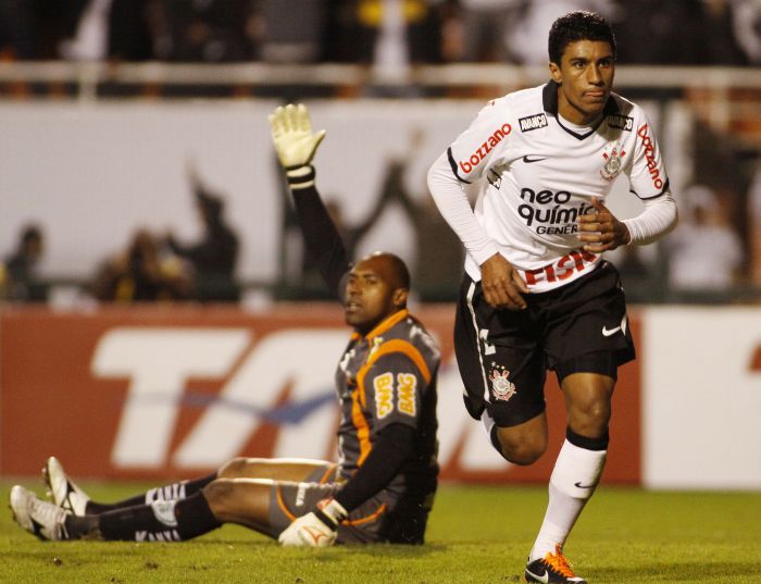 Paulinho comemora o gol da vitória corintiana sobre o América-MG | Rodrigo Coca / Folhapress