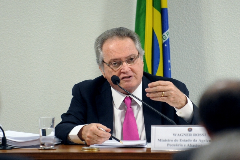 O ministro da Agricultura, Wagner Rossi, fala sobre as denúncias de corrupção da pasta na Comissão de Agricultura e Reforma Agrária do Senado | Wilson Dias/Abr