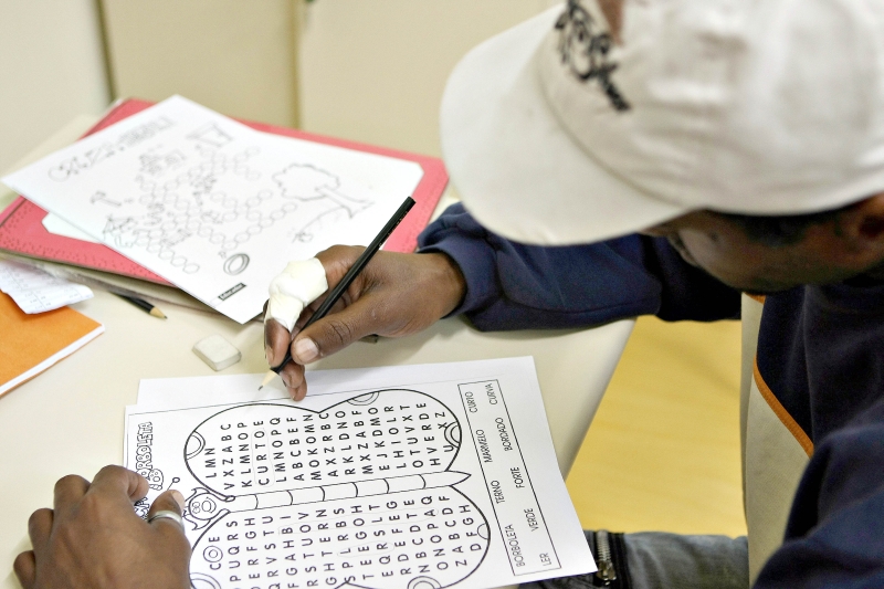 Educação de adulto: estudantes precisam de metodologia diferenciada | Foto: Valterci Santos/Gazeta do Povo