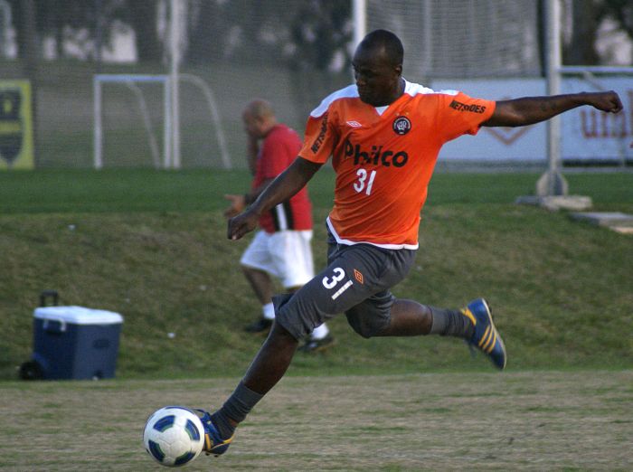 Itamar treinou com o elenco atleticano, mas não ficará na equipe | Marco Andre Lima / Gazeta do Povo