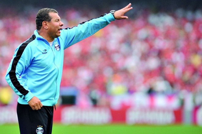 Celso Roth não ganhava um Grenal há 11 anos: quebra de tabu | 