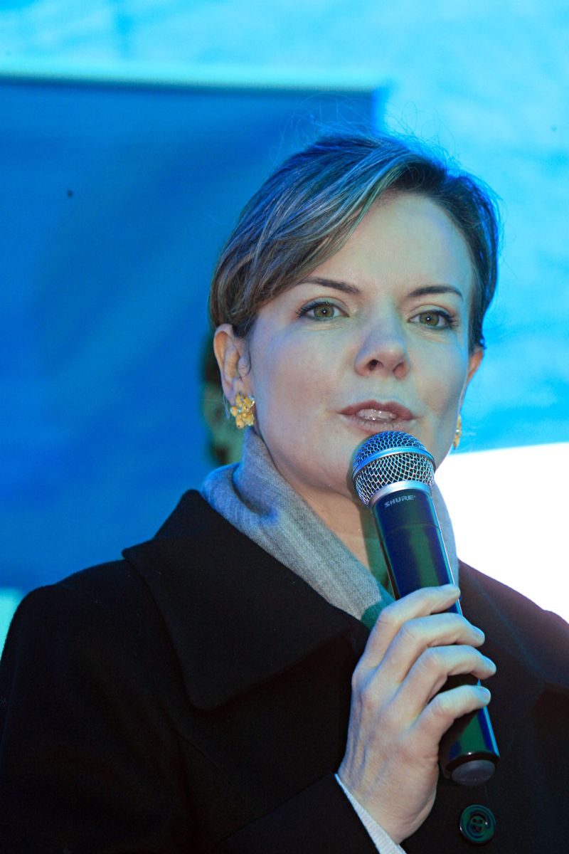 A Ministra Gleisi Hoffmann participa da entrega de casas do programa Minha Casa, Minha Vida, em Colombo | Priscila Forone/Gazeta do Povo