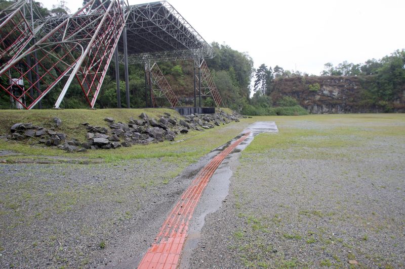 Há mais de três anos não acontece qualquer show na Pedreira, com exceção da representação da Paixão de Cristo | Hedeson Alves / Gazeta do Povo