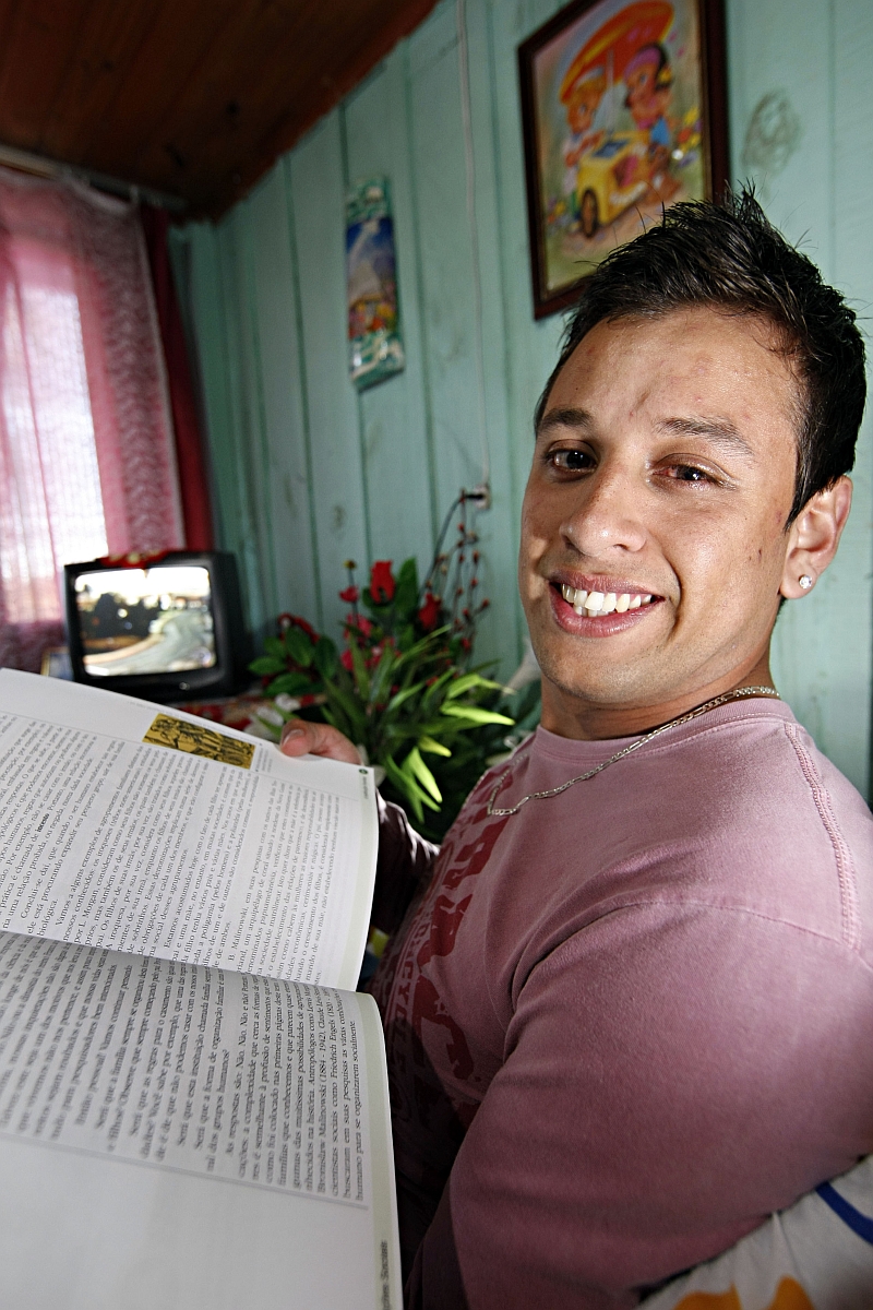 Osmair tinha só 30% da visão no olho esquerdo quando passou pelo transplante | Albari Rosa/Gazeta do Povo