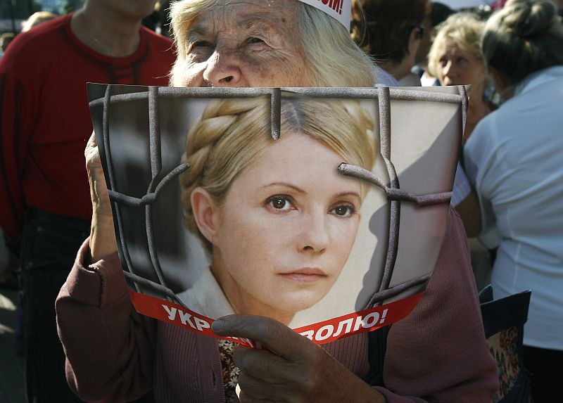 Tymoshenko é acusada de fechar um acordo desvantajoso para a Ucrânia com a Rússia em 2009, para a compra do gás natural russo | REUTERS/Gleb Garanich