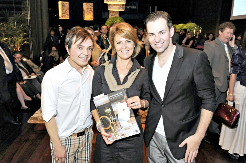 Autora de um dos prefácios, a primeira-dama e secretária da Família e Desenvolvimento, Fernanda Richa, foi prestigiar o concorrido coquetel de lançamento do livro Um Olhar Sobre Arquitetura, Design de Interiores e Curitiba, do arquiteto Luiz Maganhoto (à esq.) e do designer Daniel Casagrande. A festa, nesta terça-feira, reuniu mais de 500 convidados no Taboo Eventos | Gerson Lima