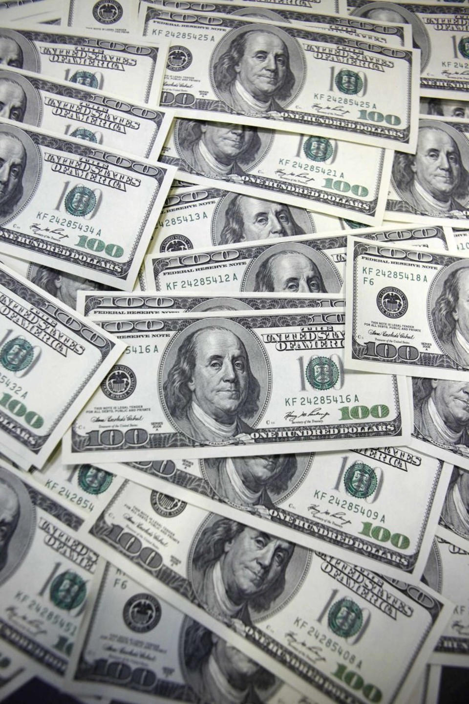 A moeda norte-americana ganhou valor também em relação a moedas fortes: no pregão de ontem, a libra esterlina perdeu 1,39% e o euro, 0,97% | Lee Jae-Won/Reuters