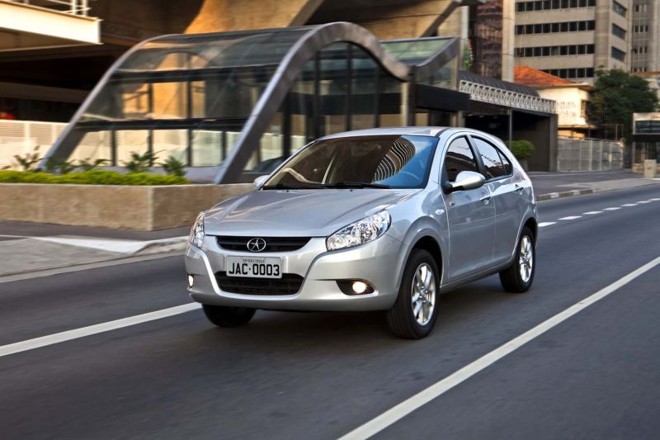 O J3 é um dos modelos da JAC vendidos nas mais de 50 lojas espalhadas pelo país | 