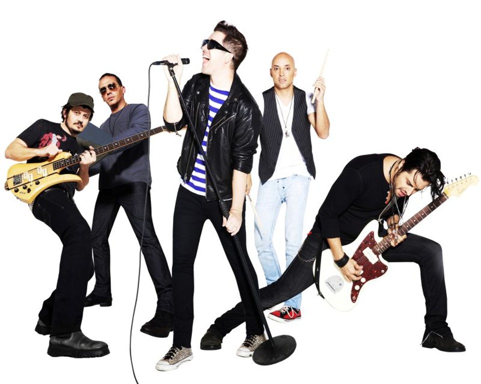 Os mineiros do Jota Quest devem incluir a maior parte dos hits que acumulam na carreira durante a apresentação que fazem amanhã em Curitiba | Divulgação
