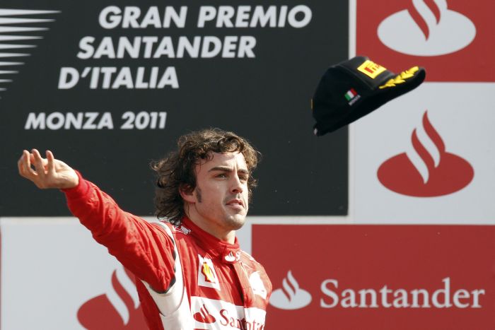 Alonso, terceiro colocado na Itália, não acredita mais no título deste ano | Giampiero Sposito / Reuters