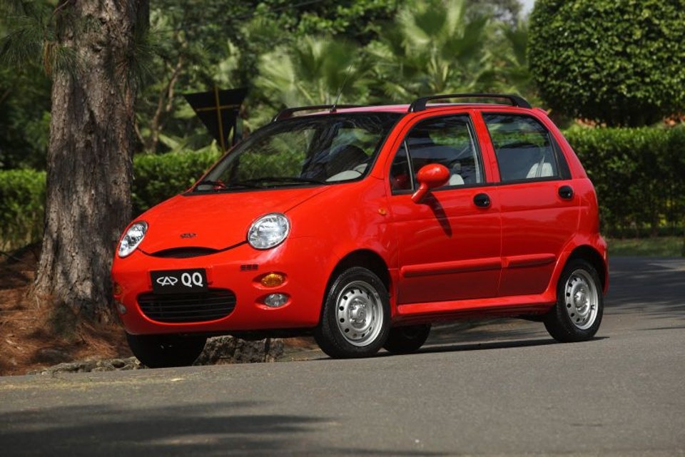 Equipado com motor 1.1, o QQ oferece direção hidráulica, ar-condicionado, trio elétrico, air bag, freios com ABS, entre outros | Divulgação