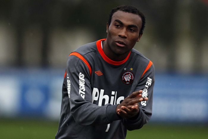 Guerrón diz que não estava jogando por falta de confiança do técnico Renato Gaúcho | Albari Rosa / Gazeta do Povo