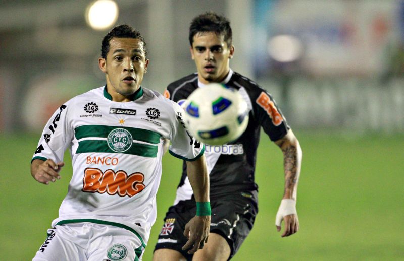 O jogador Rafinha foi o melhor em campo pelo Coxa, mas não impediu o tropeço | André Luiz Mello/Agência O Dia