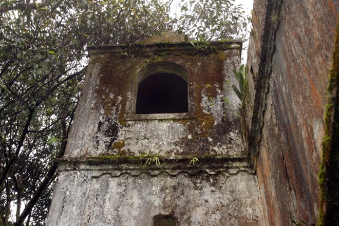 Dezoito anos depois da reforma, paredes externas resistem... | 