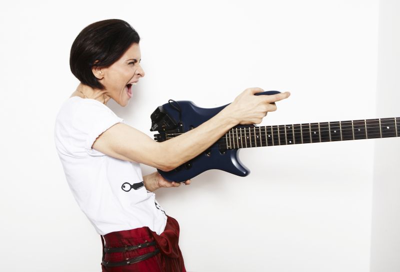 Marina Lima, em foto de divulgação do CD Clímax: para frente é que se olha | Robert Astley Sparke / Divulgação