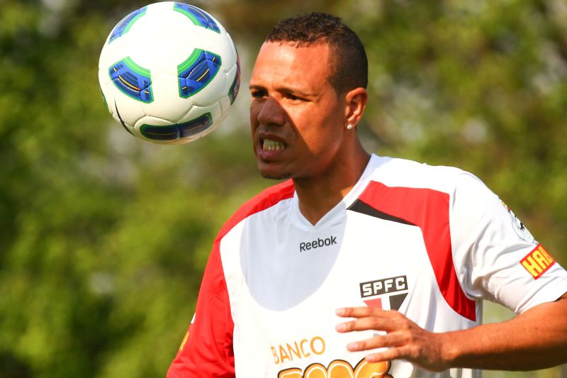 Luis Fabiano estreia com a camisa do São Paulo contra Flamengo | Luiz Pires/VIPCOMM