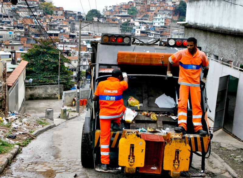 A coleta de lixo é um dos pontos positivos de Curitiba. No Rio de Janeiro (foto) o serviço tem restrições | Henry Milleo/Gazeta do Povo