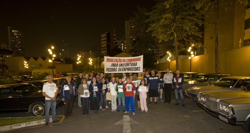 Amigos de Brandão pediram ajuda à população para achar o engenheiro | Antônio Costa/ Gazeta do Povo do Povo