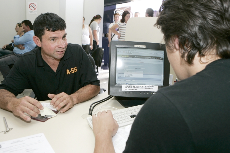 Rosmei Ribeiro prestou duas queixas por causa de um roubo, mas sabe que dificilmente verá os ladrões atrás das grades: Faço o B.O. mais por desencargo de consciência | Henry Milléo/ Gazeta do Povo