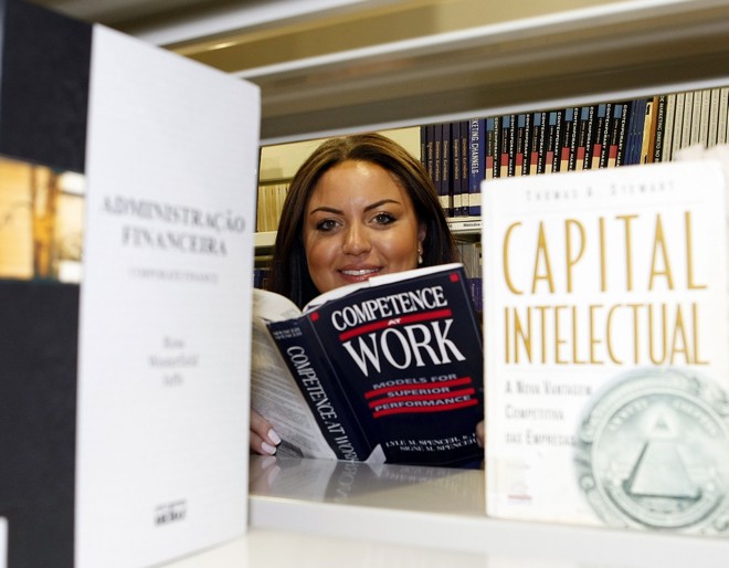 Depois de um mês no Canadá, Francine quer ir agora para uma viagem mais longa e, quem sabe, uma bolsa de estudos |