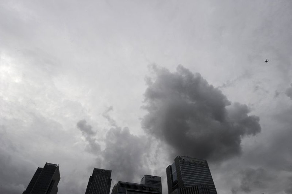 Edifícios de grandes bancos no centro financeiro de Londres: incerteza com rumo da economia mundial e a crise das dívidas na Europa provocaram nova rodada de quedas nas principais bolsas do mundo | Paul Hackett/Reuters