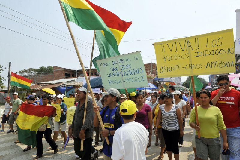 Marcha em defesa de indígenas da Amazônia boliviana ganhou apoio de trabalhadores, estudantes e professores, em La Paz | Aizar Raldes/AFP