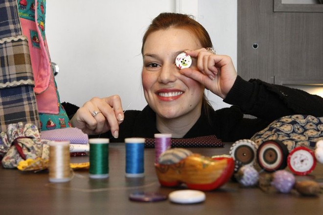 Erica Aparecida Gonçalves investe na confecção de bolsas para complementar o orçamento | 