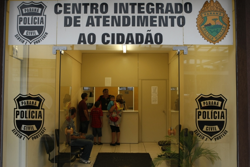Hoje, apenas os Centros Integrados do Portão (foto) e do Centro atendem a população da capital em tempo integral: contratação de mais 695 policiais civis vai possibilitar o funcionamento 24 horas dos distritos | Antônio Costa/Gazeta do Povo