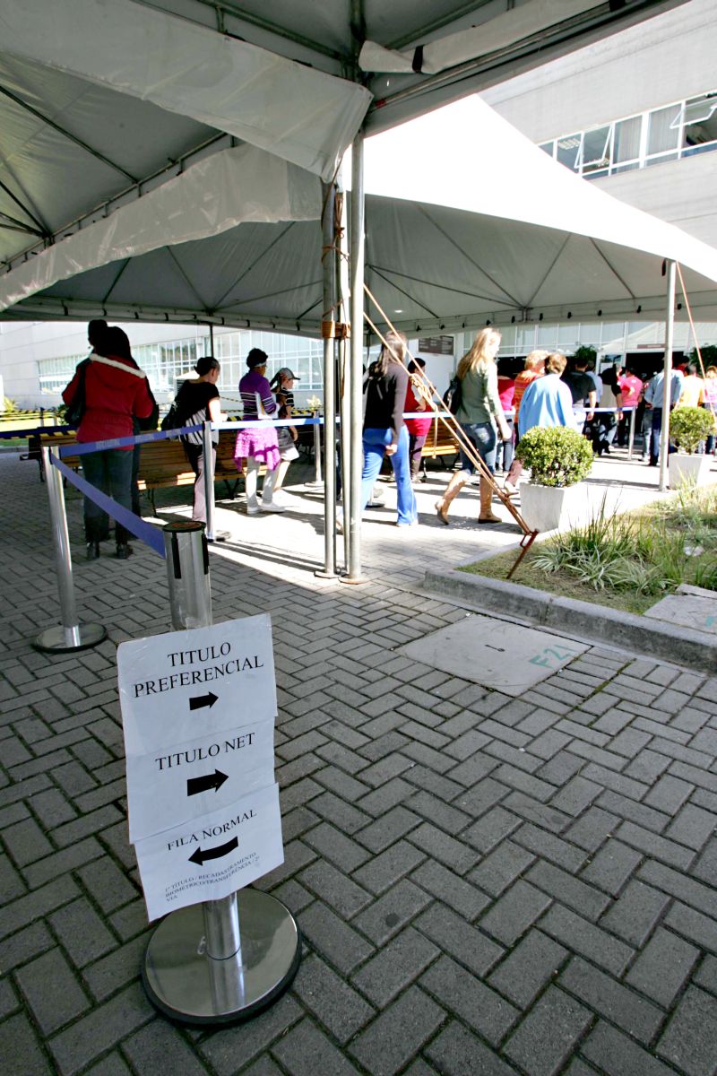 Eleitor pode agendar horário para fazer o recadastramento no TRE | Ivonaldo Alexandre/Gazeta do Povo