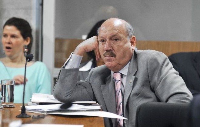 O senador Luiz Henrique | 
