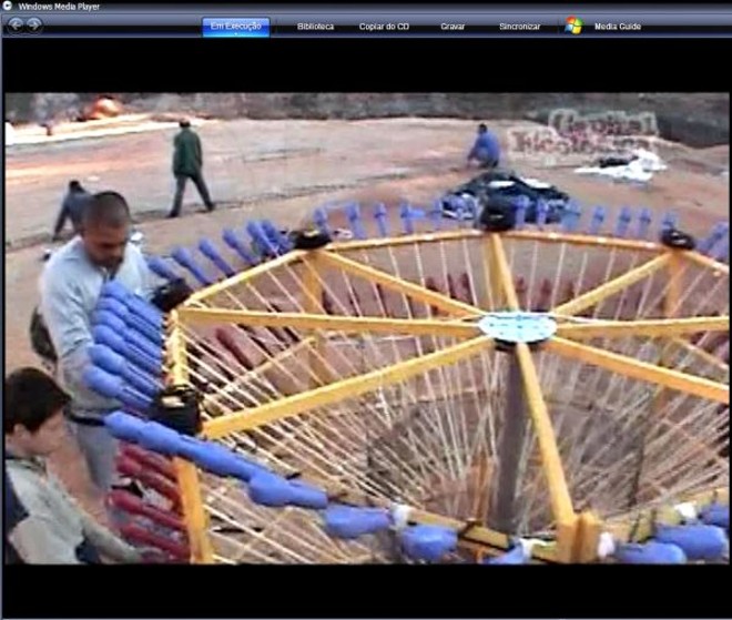 Reprodução de DVDs que mostram ação de baloeiros | 