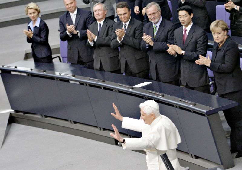 Bento XVI discursa no Parlamento alemão: defesa de valores como justiça e direito | Michele Tantussi/AFP