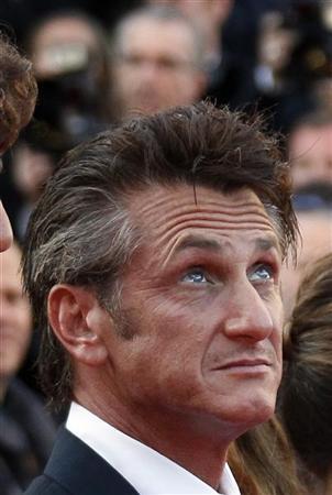 O ator Sean Penn chega no 64.º Festival de Cinema de Cannes | REUTERS/Yves Herman