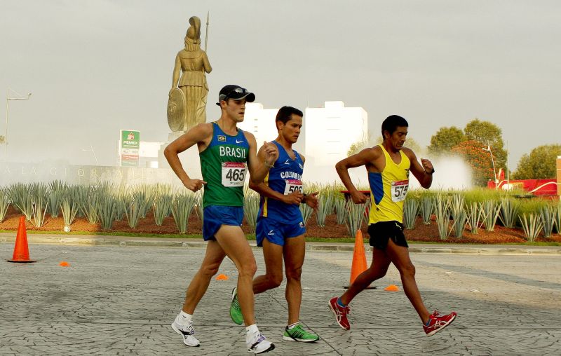 Jonathan Riekmann foi o único brasileiro a completar a marcha atlética de 50km e ficou com o quinto lugar | Washington Alves/Inovafoto/COB